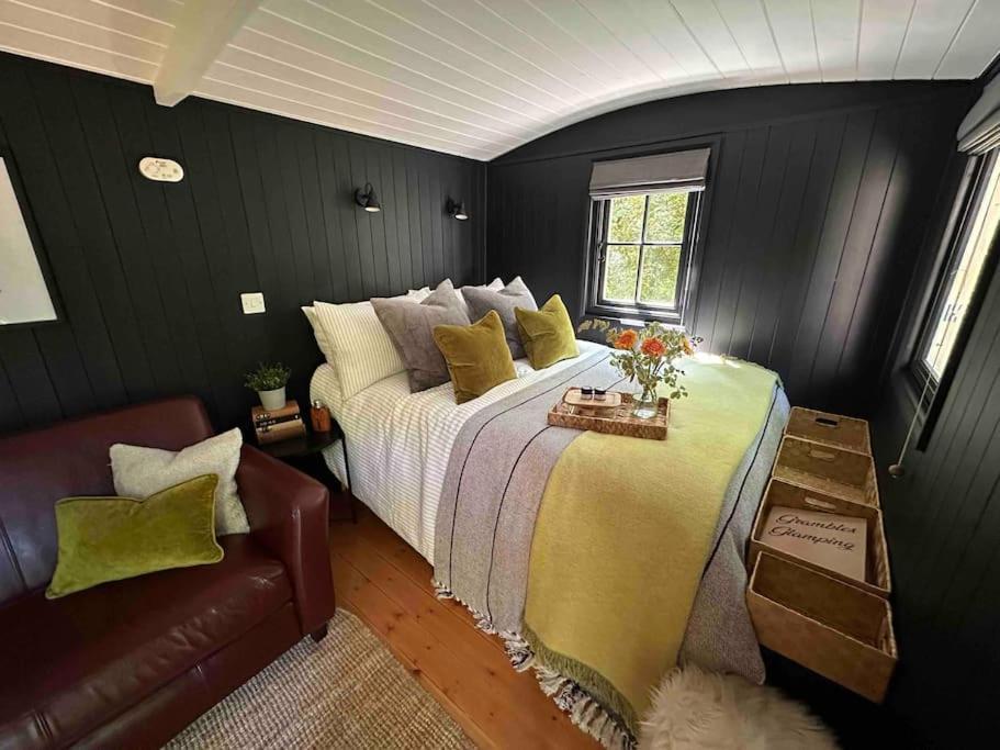 Cornwall Woodland Shepherd'S Hut - Dennis Hut Bodmin Eksteriør bilde