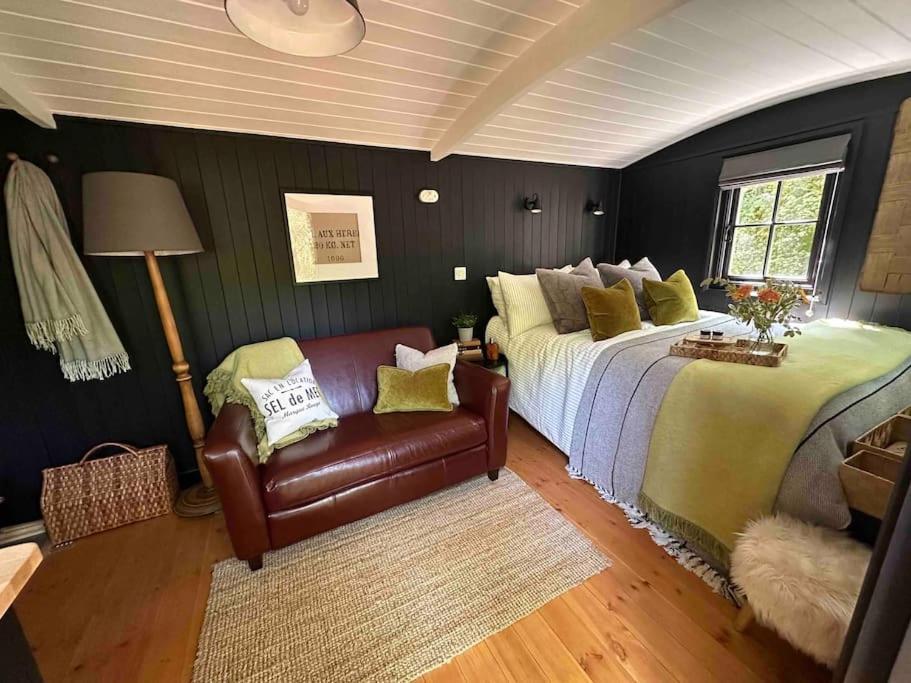 Cornwall Woodland Shepherd'S Hut - Dennis Hut Bodmin Eksteriør bilde