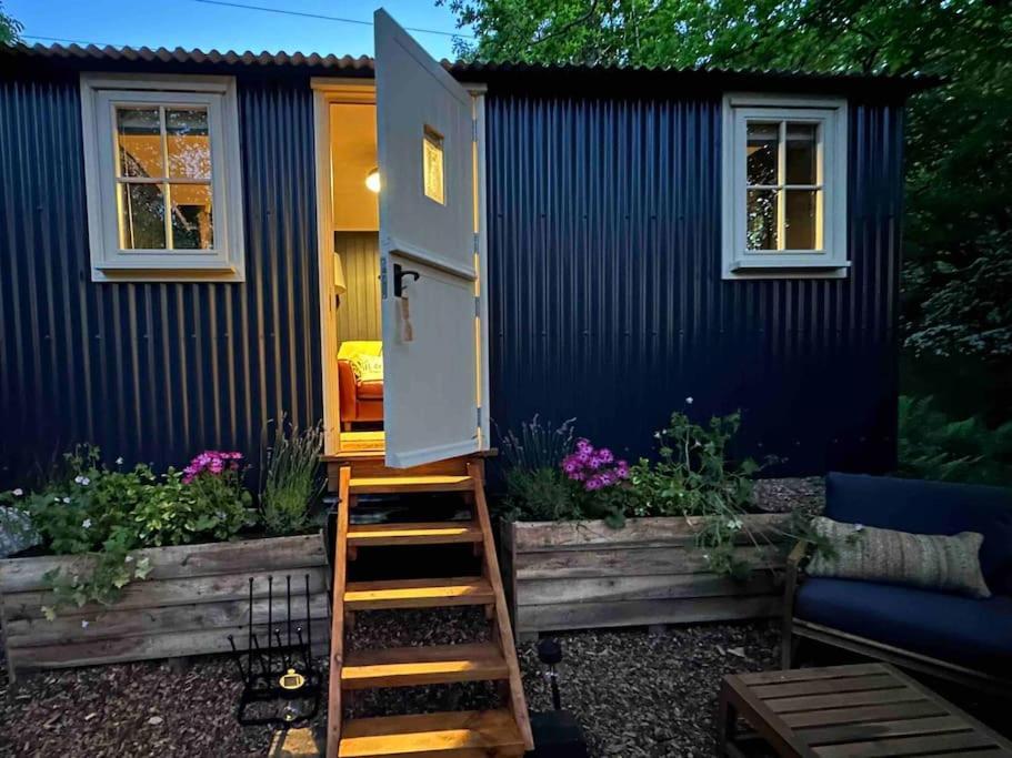 Cornwall Woodland Shepherd'S Hut - Dennis Hut Bodmin Eksteriør bilde
